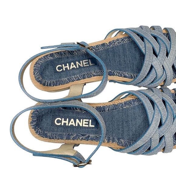 Chanel Fantasy Blue Calf Leather CC Logo Wooden Platform Sandals EU 38 US 7-7.5 - Picture 5 of 11